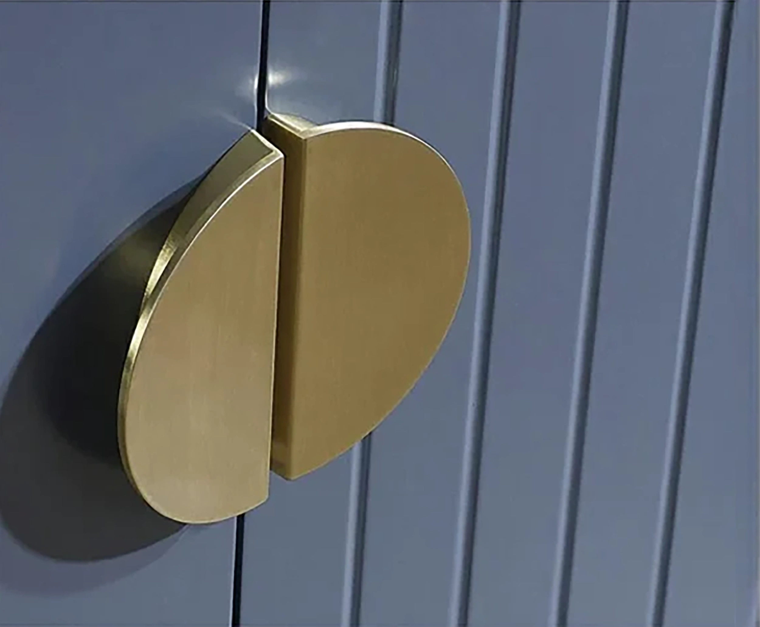 Moisture-resistant Designer Modern Wall-Mounted Oak Bathroom Vanity