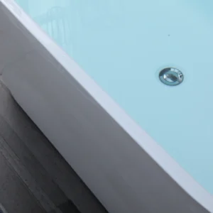 Drain Hole OMQ-91726 Luxury White Freestanding Soaking Bathtub Durable Acrylic Deep Tub for Bathroom Remodeling