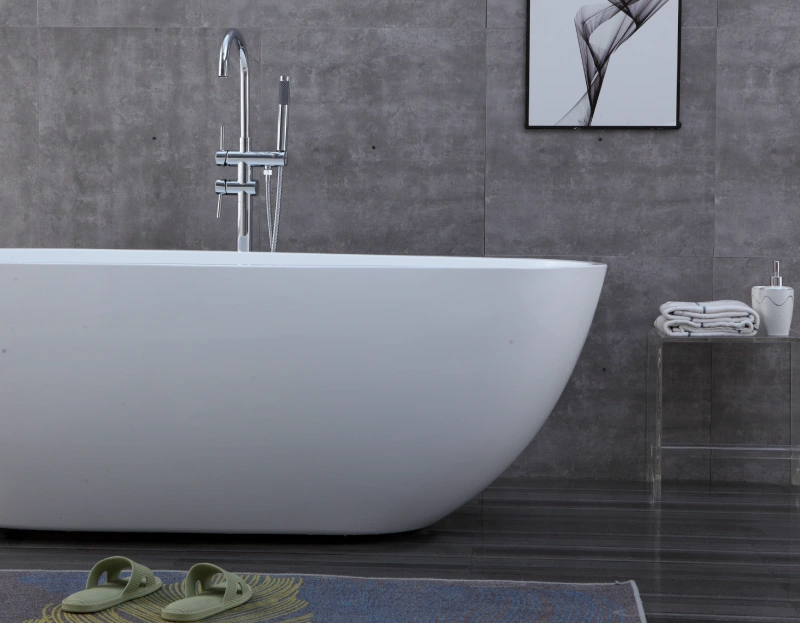 Front OMQ-91724 Classic Freestanding Soaking Bathtub Sleek White Acrylic Easy to Maintain and Install
