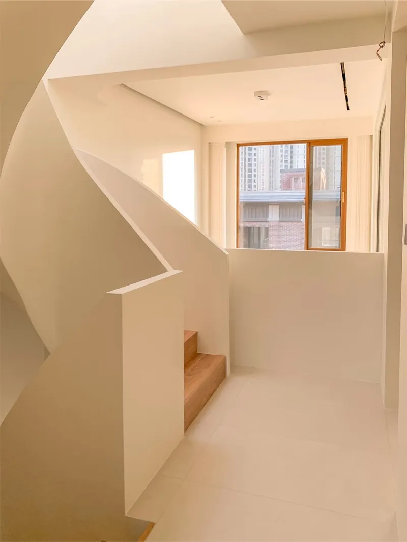 Sculptural Staircase 14