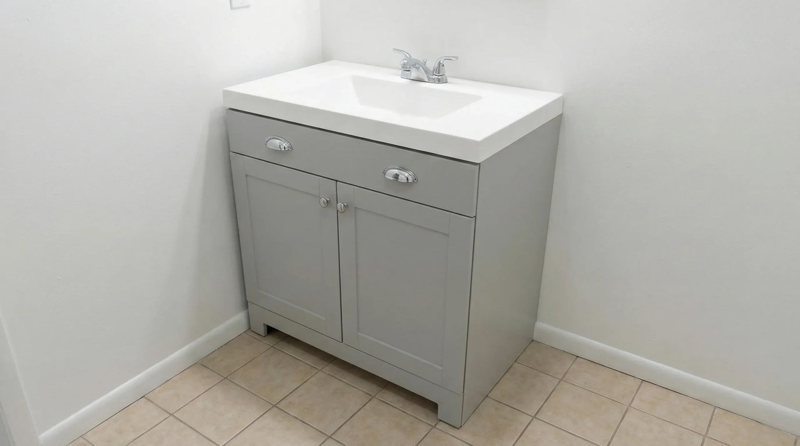 Budget friendly bathroom vanities made of durable E1 plywood