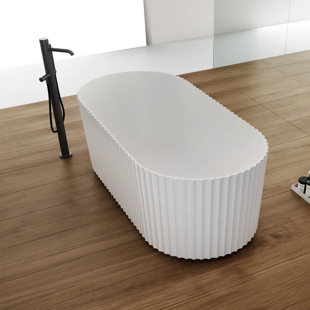 Minimalist Bathtub