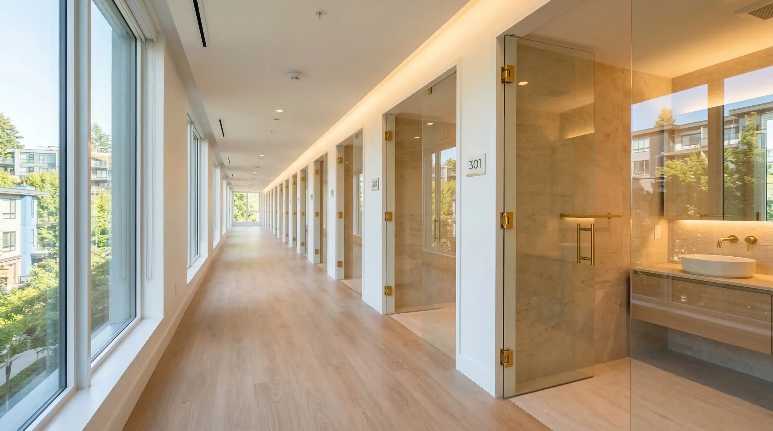 Scalable wholesale pivot shower doors for apartment buildings