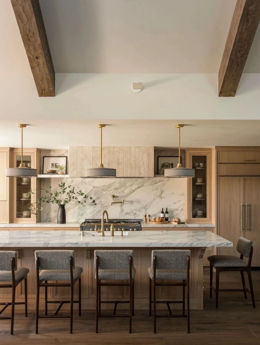 Kitchen drawer system with Blum soft-close runners and heavy-duty hinges