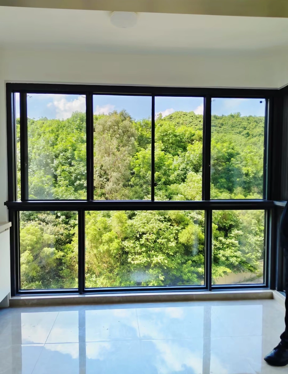 High-performance sliding window system