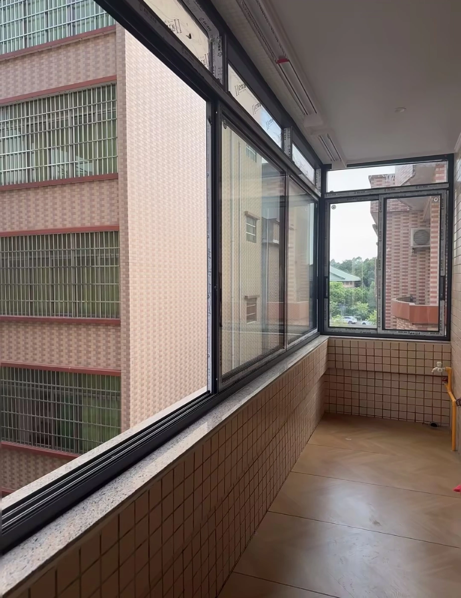 Sliding Window System 5