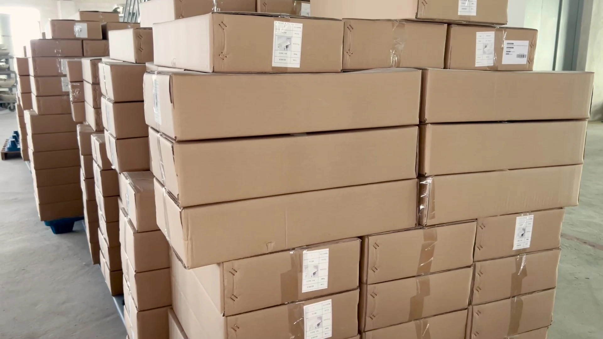 Visual quality control for sanitary ware orders with pre shipment photos packing lists and loading proof